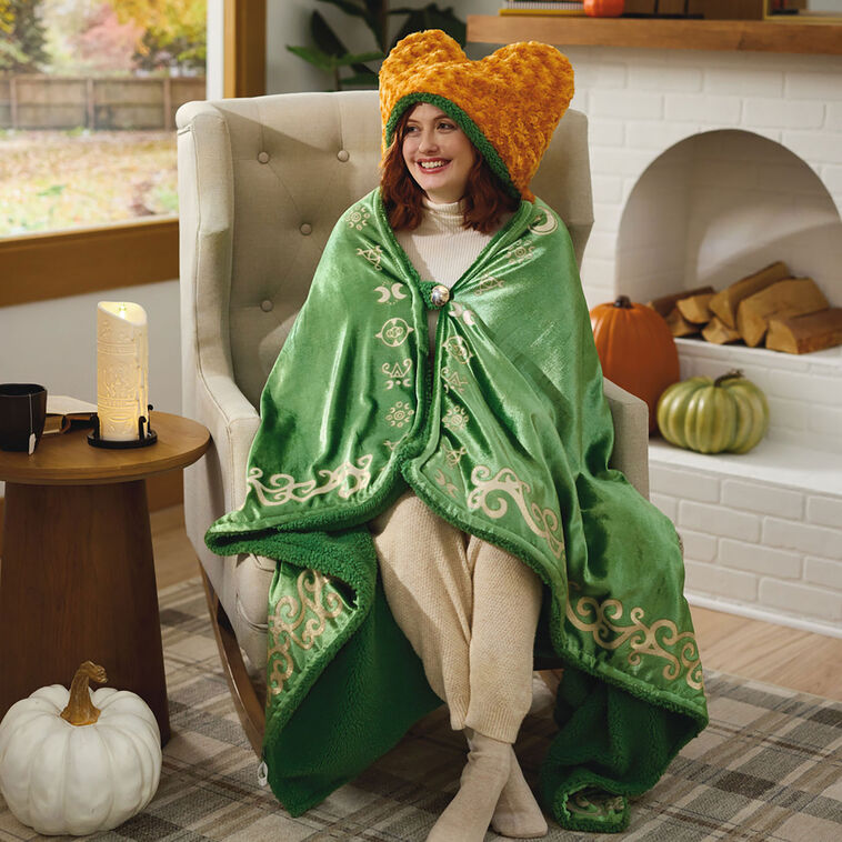 Hallmark Disney Hocus Pocus Winifred Sanderson Hooded Blanket, 74x52
